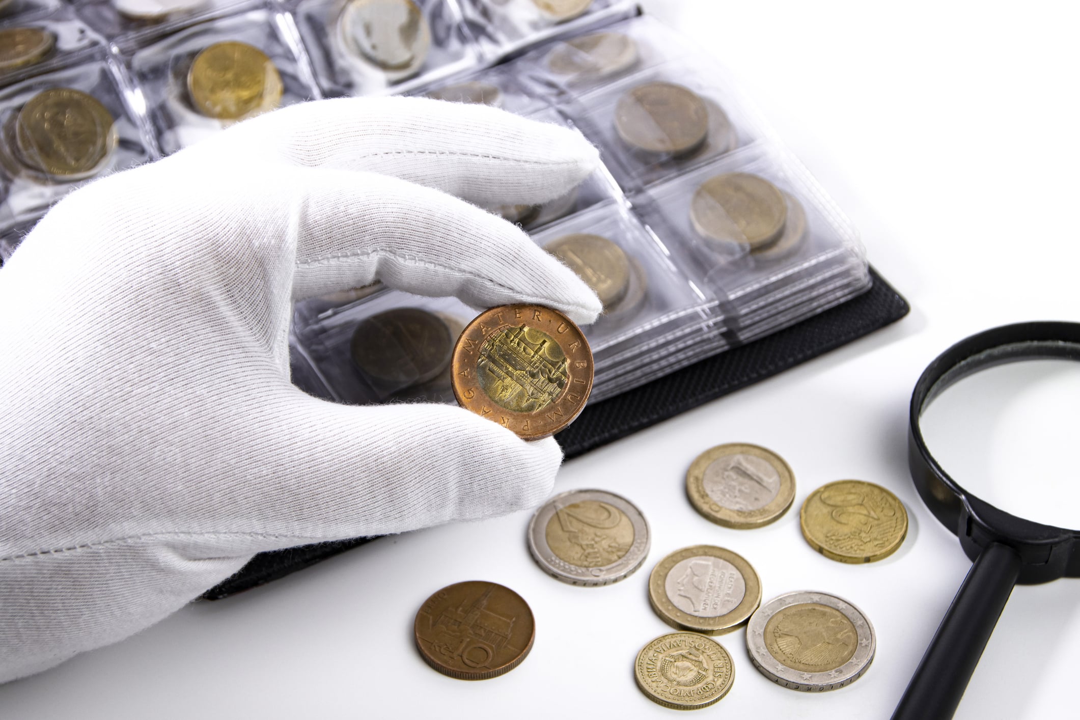 Coin Collecting Magnifiers: How To Choose The Best Magnifying